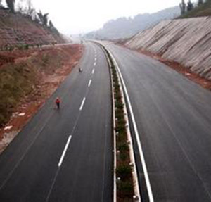 云南多条高速公路已恢复通行